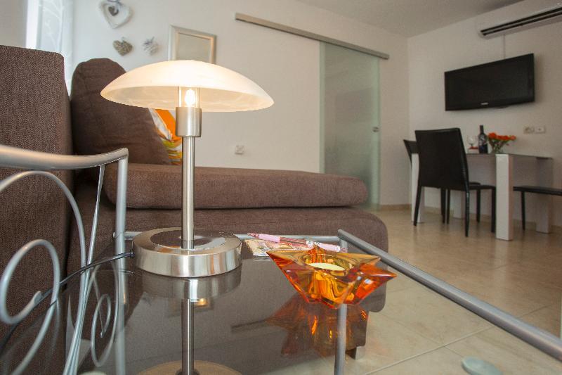 Apartment Alma Split Exterior photo