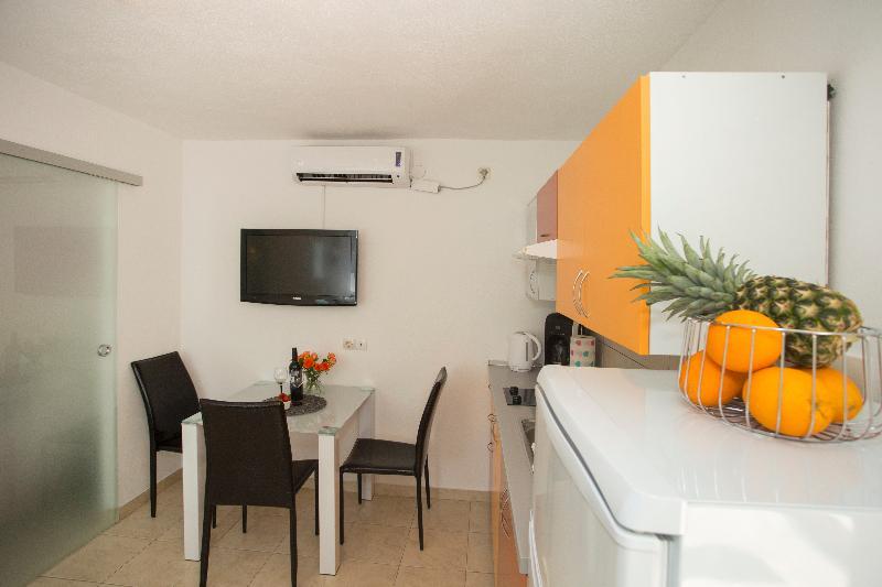 Apartment Alma Split Exterior photo